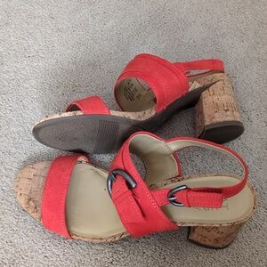 Kaylee Naturalizer 7 1/2 adjustable peep toe sling backs. Dressy suede sandals.